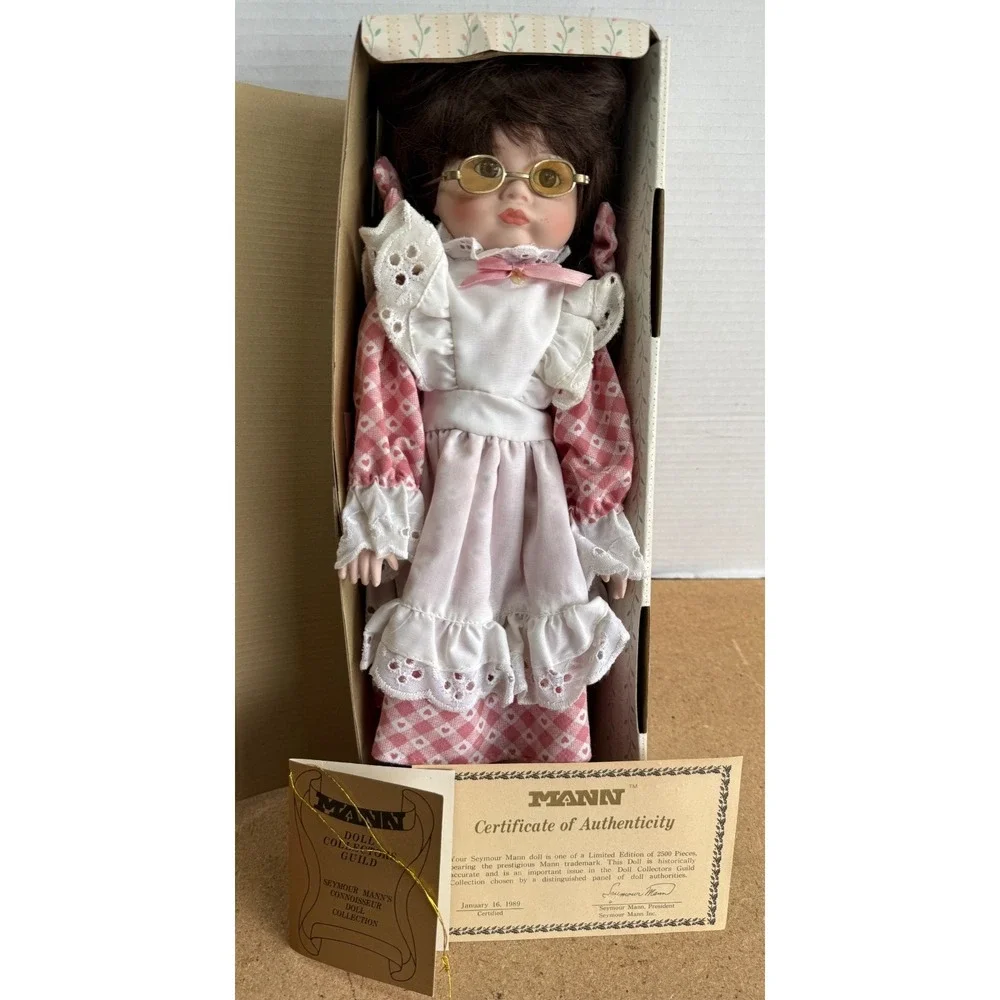VTG‎ NIB Seymour Mann Connoisseur Collection Porcelain Doll w/Glasses